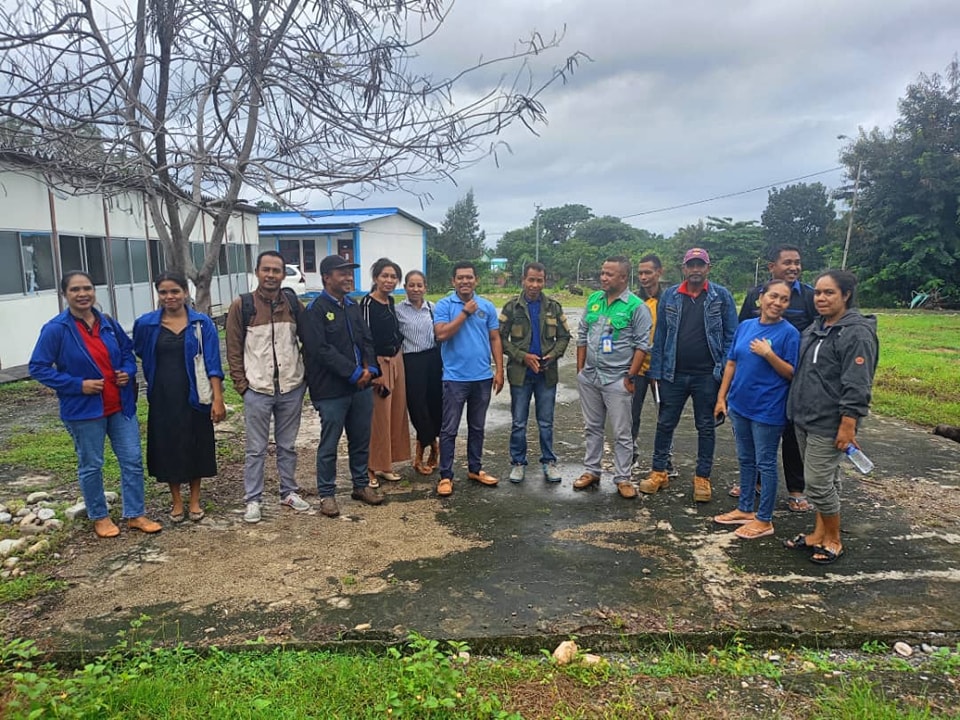 ESTUDANTE PAK COVALIMA SEI KONSTRUI KAMPU MULTIFUNSAUN VOLEIBALL NO BASKET