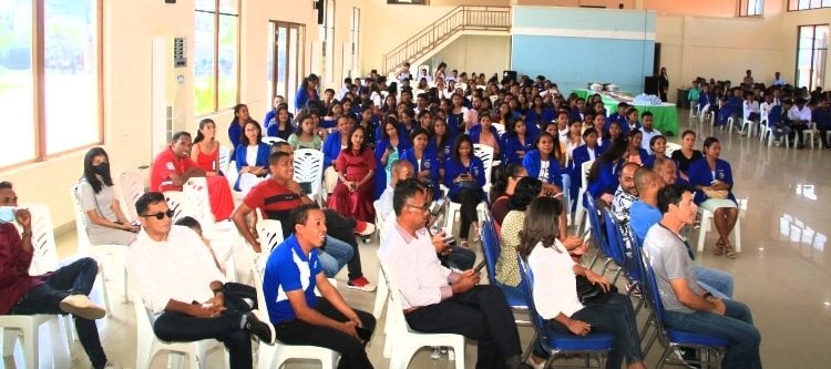 FAKULDADE EKONOMIA REALIZA BINA-AKRAP HODI HAMETIN AMIZADE DOSENTE HO ESTUDANTE